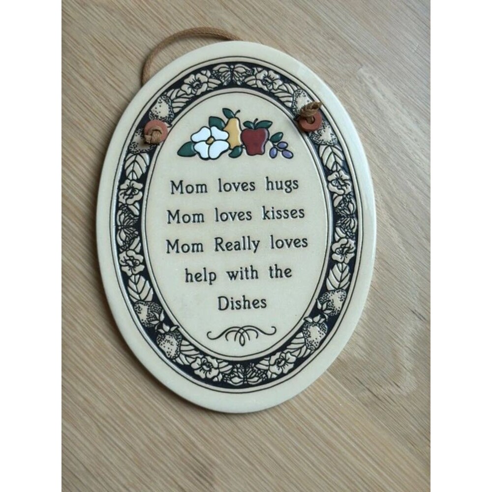Trinity Pottery Mom kitchen wall sign